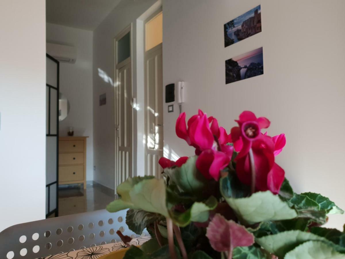 Rifinito Bilocale In Centro, Casa Verdi, 2° Piano Apartman Bagheria Kültér fotó